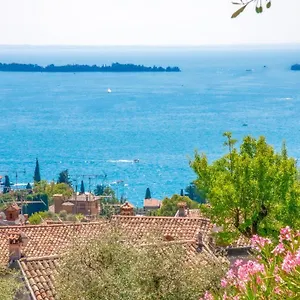 https://la-ca-dei-ulif.it-lombardy.com